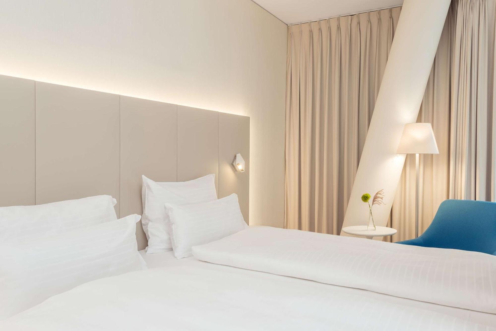 เอ็นเอช กราซ ซิตี้ Hotel ภายนอก รูปภาพ