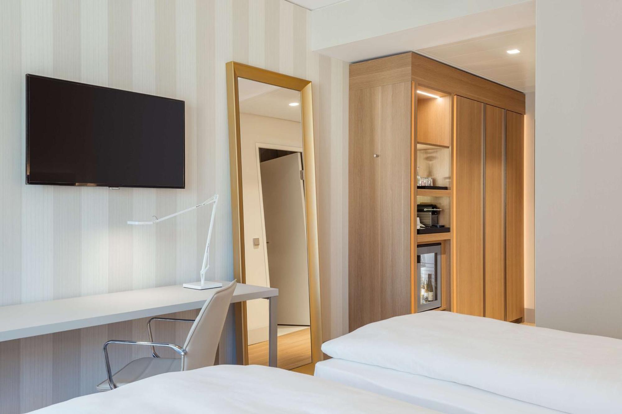 เอ็นเอช กราซ ซิตี้ Hotel ภายนอก รูปภาพ