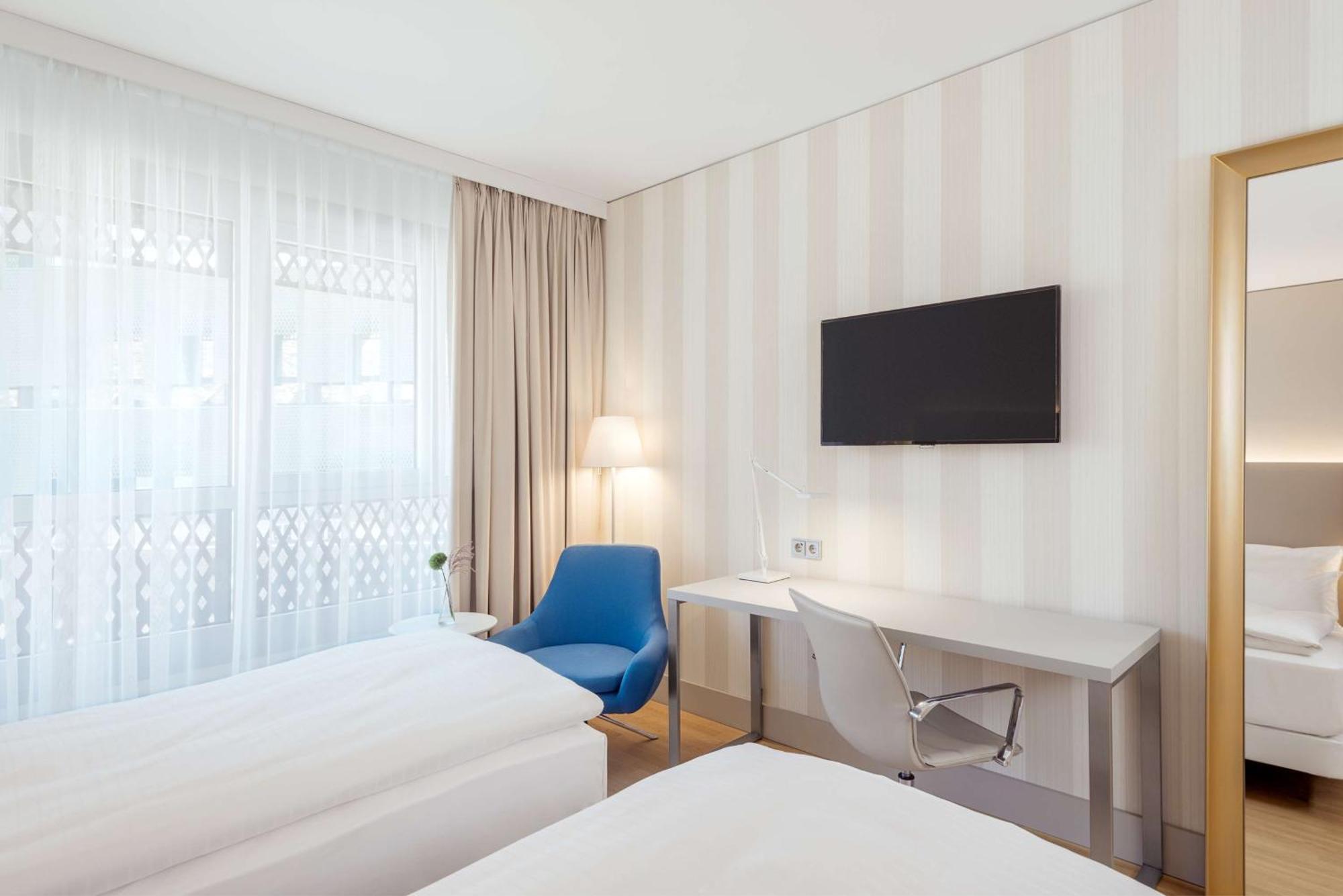 เอ็นเอช กราซ ซิตี้ Hotel ภายนอก รูปภาพ
