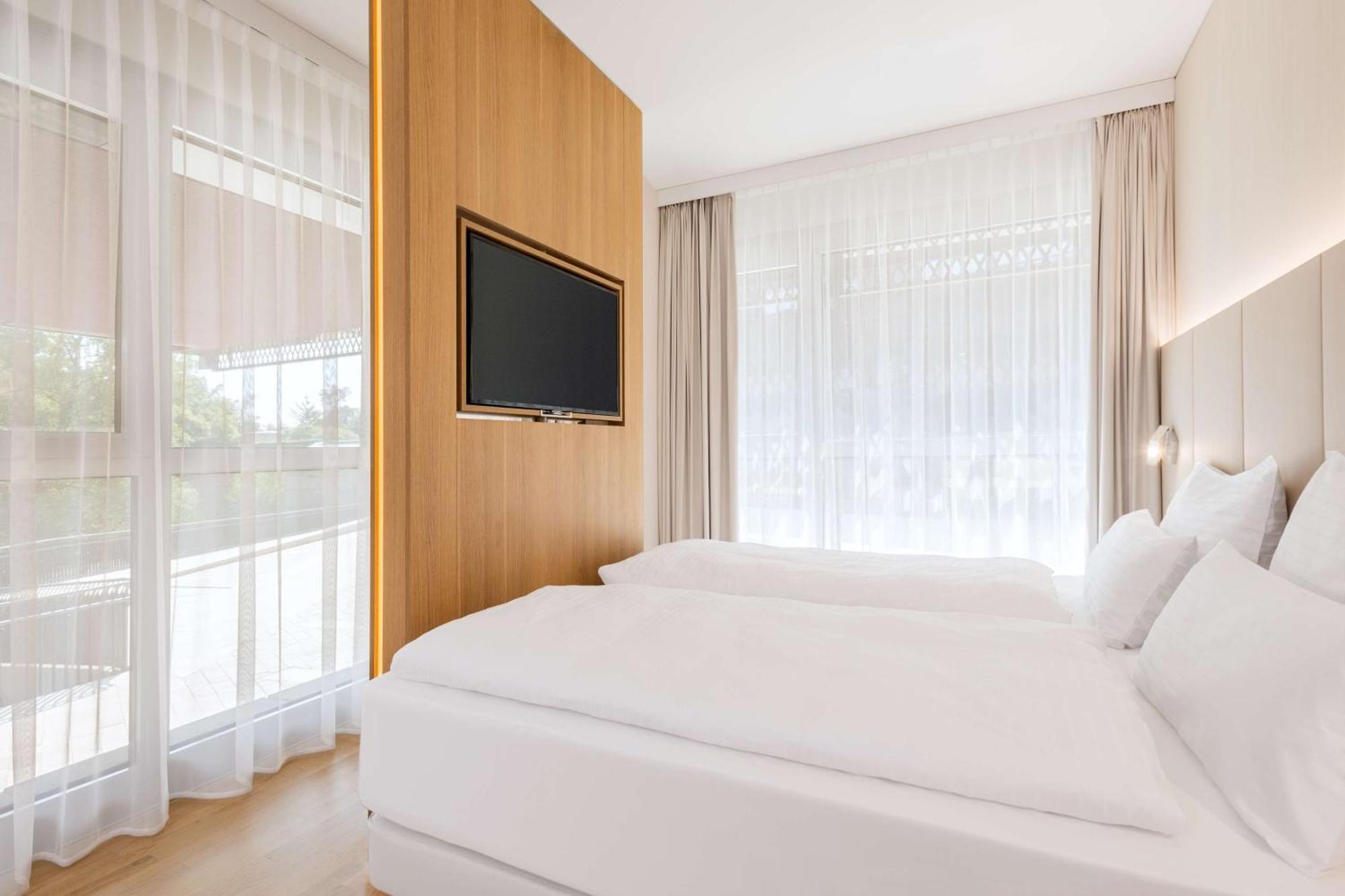 เอ็นเอช กราซ ซิตี้ Hotel ภายนอก รูปภาพ
